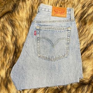 501 Levi’s size small